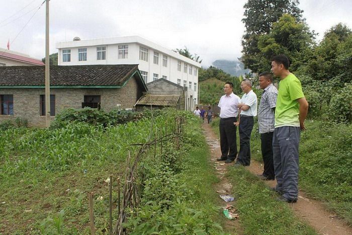 考察塔驮完小