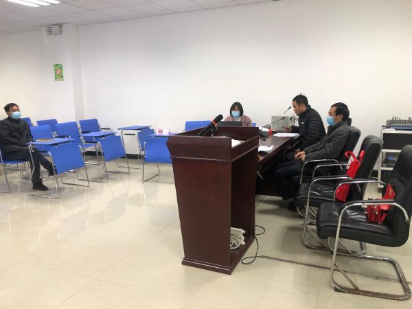 拍卖会现场1